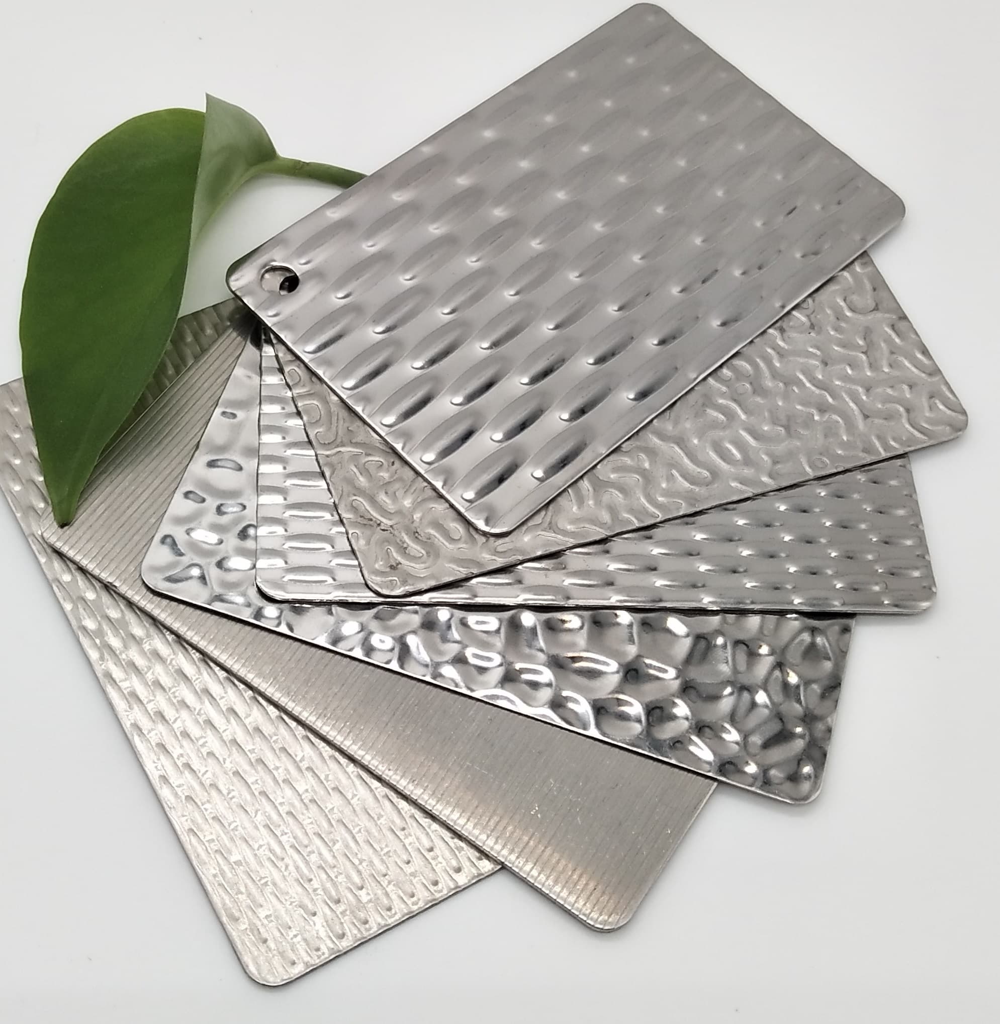 Do you know the process of stainless steel embossing sheet？
